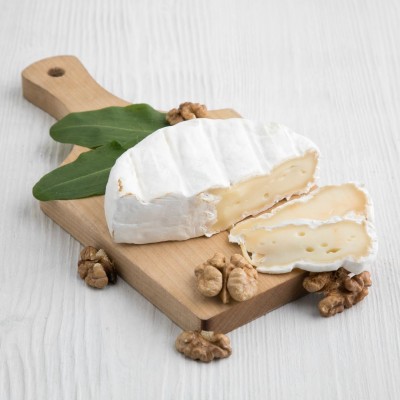 Сыр мягкий с плесенью Camembert (Камамбер) Сырный мир, на развес