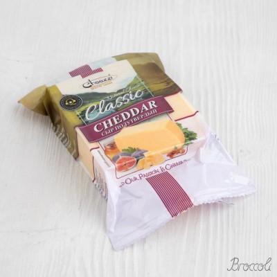 Сыр полутвердый Cheddar 50%, Cheezzi, 200г