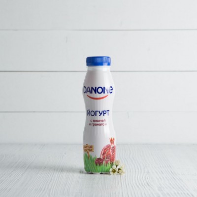Йогурт питьевой Вишня-Гранат Danone, 2,1%, 270г
