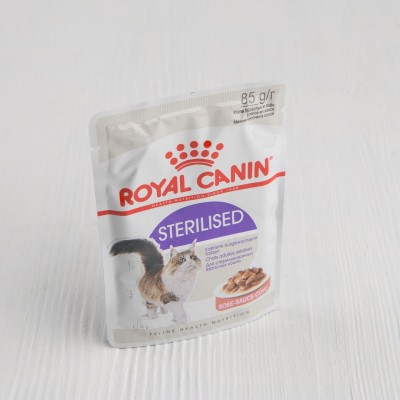 Корм Royal Canin Sterilised для стерилизованных кошек, кусочки в мясном соусе, 85г